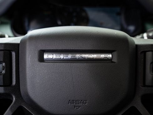 Used 2023 Land Rover Defender 110 75th Limited Edition image 32