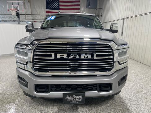 Used 2024 RAM 2500 Laramie image 3