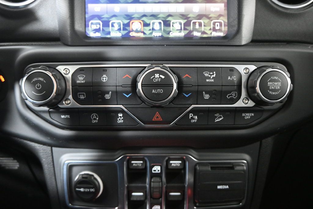 Used 2019 Jeep Wrangler Unlimited Sahara w/ Quick Order Package 24M Moab AWD/4WD image 31