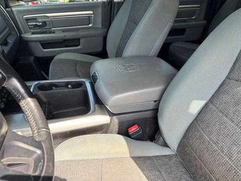 Used 2017 RAM 2500 Big Horn w/ Sport Appearance Group AWD/4WD image 25