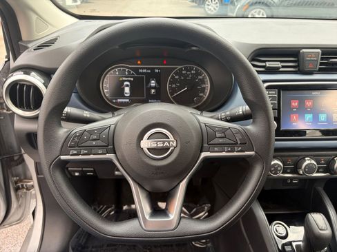 Used 2025 Nissan Versa SV FWD image 27
