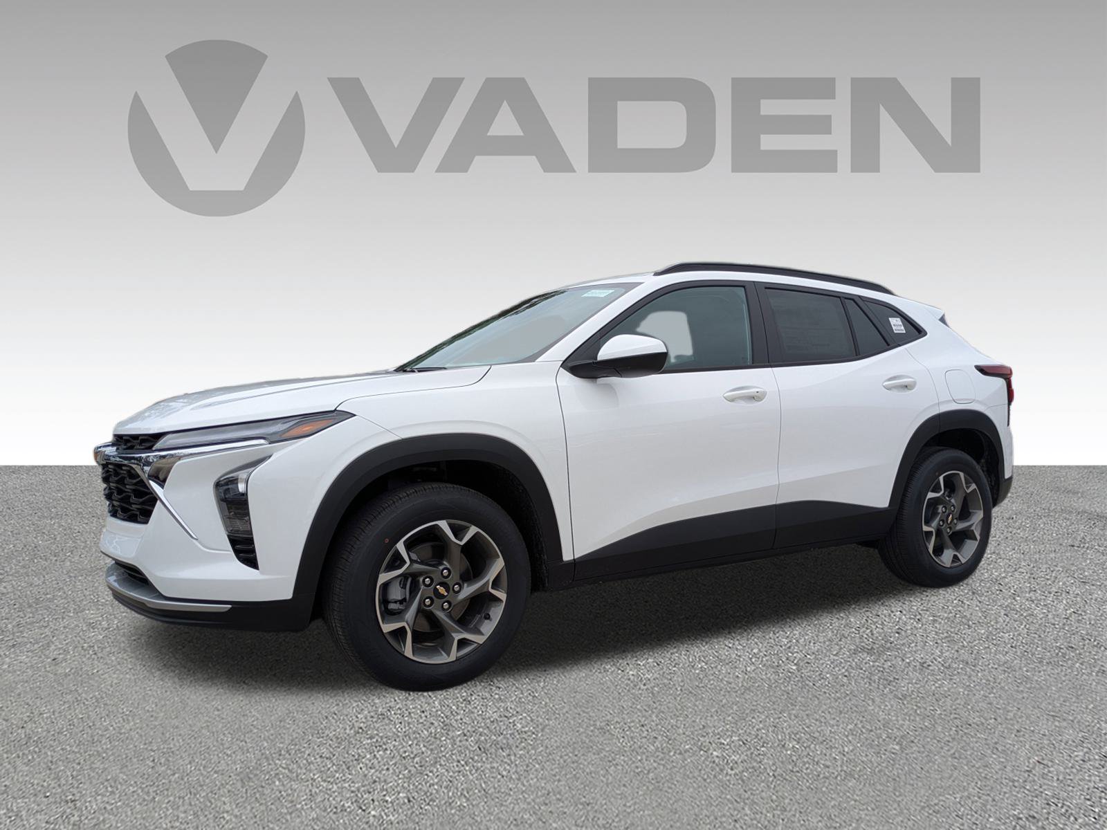 New 2026 Chevrolet Trax LT w/ Driver Confidence Package FWD image 2