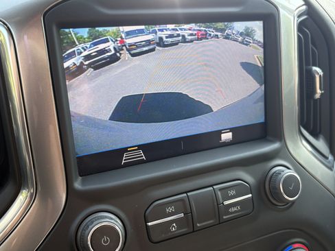 Used 2022 Chevrolet Silverado 1500 LT Trail Boss w/ LPO, Dark Essentials Package AWD/4WD image 22
