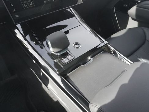 New 2026 Land Rover Range Rover Sport SE AWD/4WD image 14