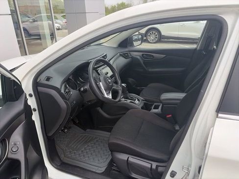 Used 2019 Nissan Rogue Sport S FWD image 9
