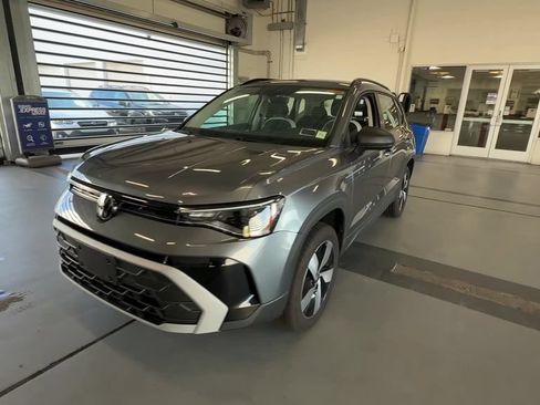 Certified 2025 Volkswagen Taos S AWD/4WD image 7