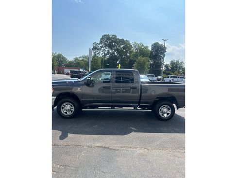 Used 2024 RAM 2500 Tradesman w/ Towing Technology Group AWD/4WD image 4