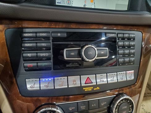 Used 2016 Mercedes-Benz SL 550 image 28