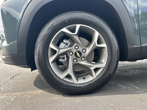 New 2026 Chevrolet Trax LT w/ LT Convenience Package FWD image 13