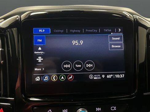 Used 2023 Chevrolet Traverse RS AWD/4WD image 33