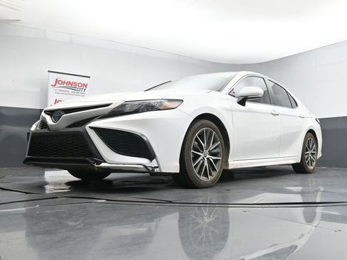 Used 2022 Toyota Camry SE image 20