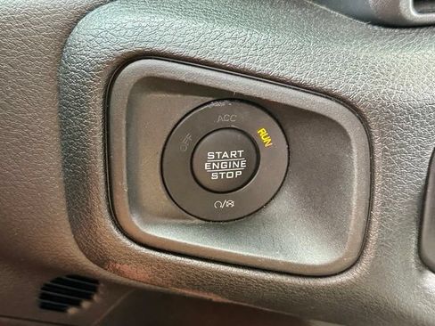 Used 2025 Jeep Wrangler Unlimited Sport AWD/4WD image 29