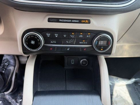 Used 2020 Ford Escape SEL AWD/4WD image 19