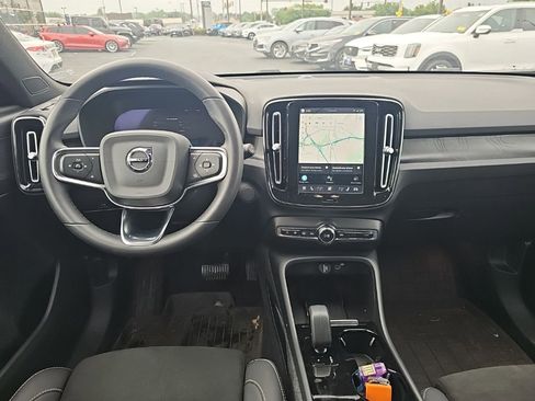 Used 2023 Volvo XC40 Recharge Plus AWD/4WD image 2