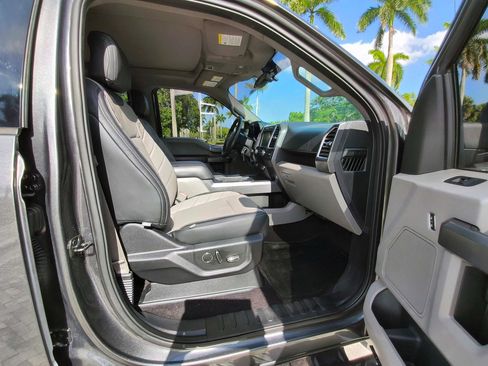 Used 2016 Ford F150 XLT w/ Equipment Group 302A Luxury AWD/4WD image 39