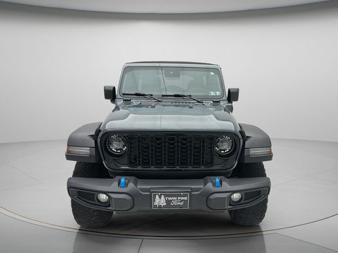 Used 2024 Jeep Wrangler Unlimited AWD/4WD image 2