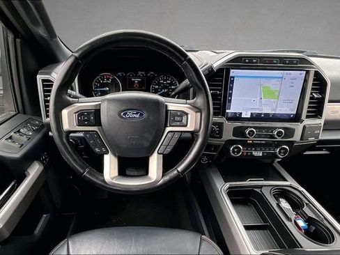 Used 2022 Ford F350 Platinum AWD/4WD image 3