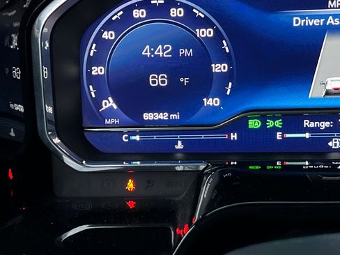 Used 2024 Chevrolet Silverado 2500 LT image 25