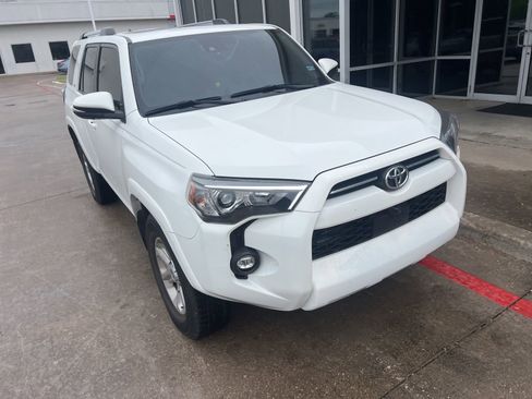 Used 2023 Toyota 4Runner SR5 Premium w/ Moonroof Package RWD image 5