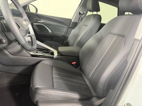 Used 2025 Audi Q5 Premium w/ Convenience Package AWD/4WD image 19