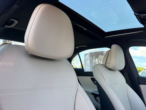Used 2025 Mercedes-Benz C 300 Sedan image 18