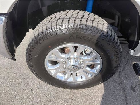 Used 2018 RAM 2500 Laramie image 19