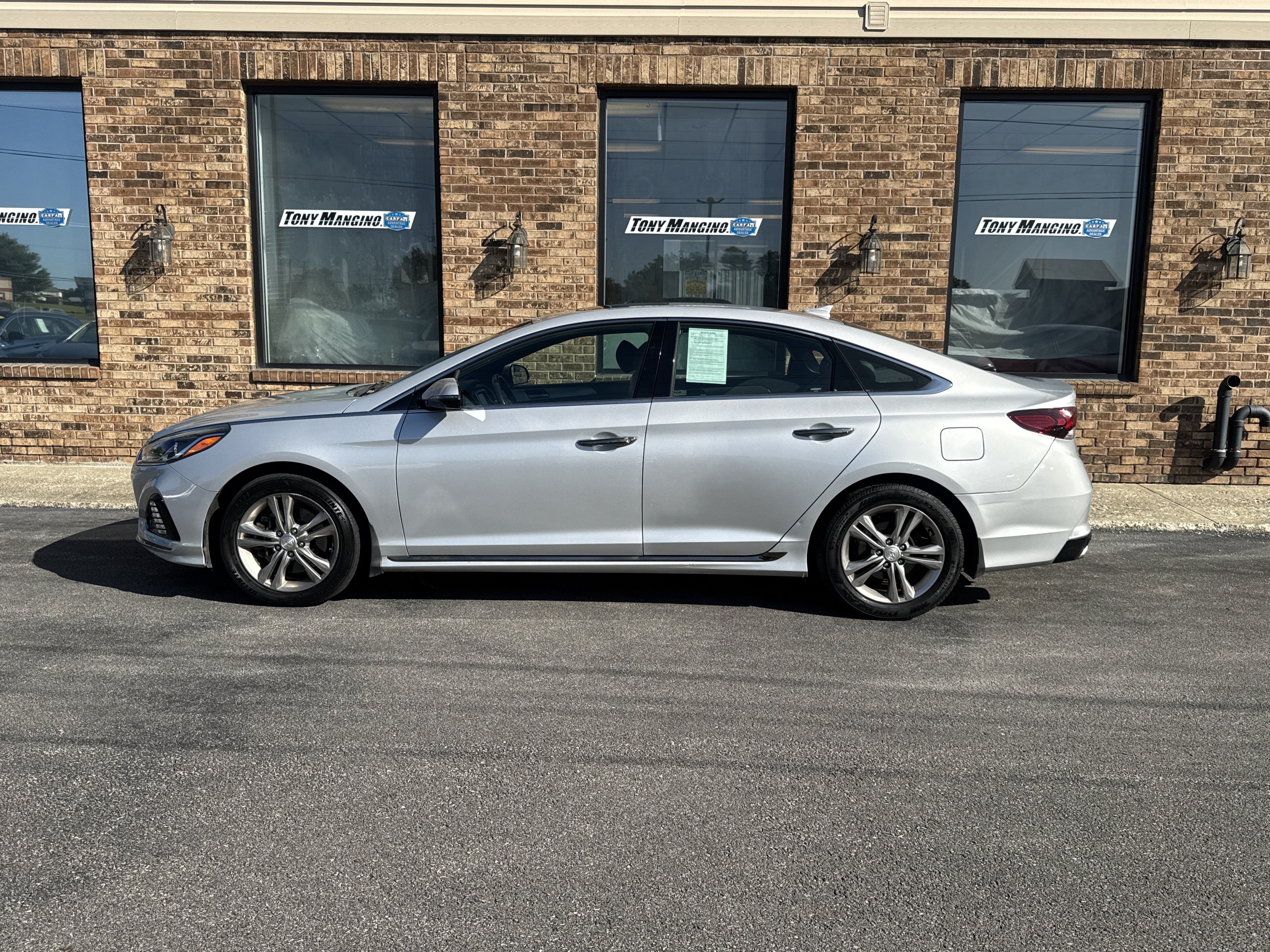 Used 2019 Hyundai Sonata Sport w/ Tech Package 03 FWD image 4