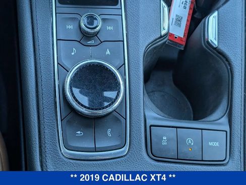 Used 2019 Cadillac XT4 Premium Luxury AWD/4WD image 28