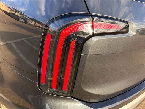 Certified 2024 Kia Telluride SX image 31