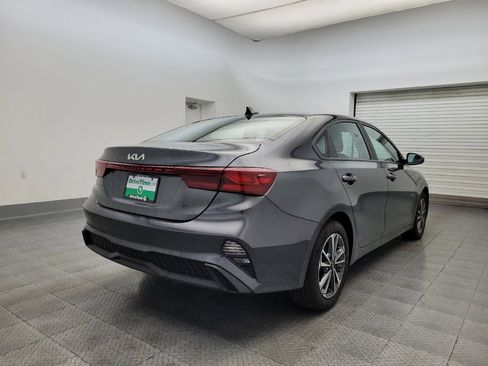 Used 2023 Kia Forte LXS image 9
