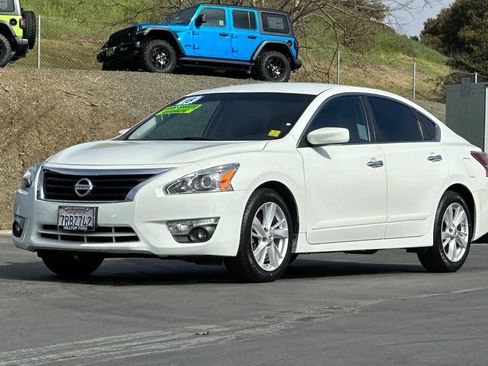 Used 2015 Nissan Altima 2.5 SV image 8