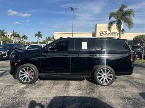 Certified 2023 Cadillac Escalade Premium Luxury Platinum w/ Heavy-Duty Trailer Package image 14