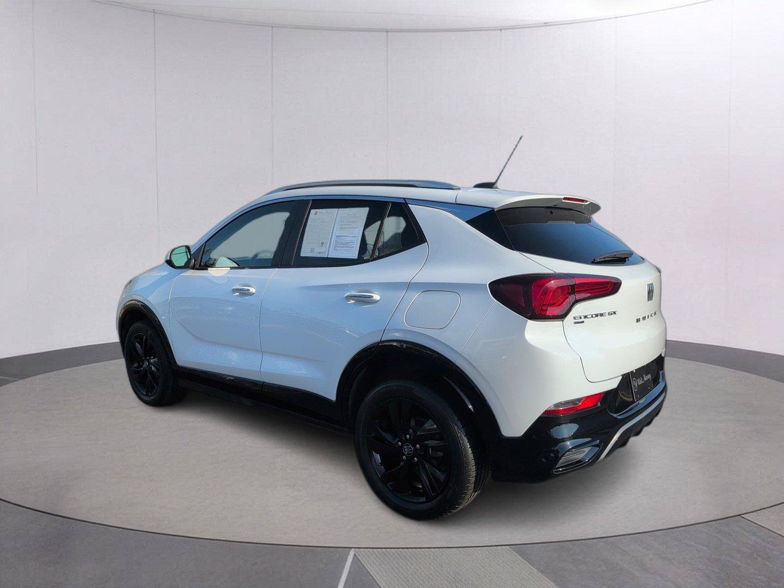 Used 2024 Buick Encore GX Sport Touring AWD/4WD image 3