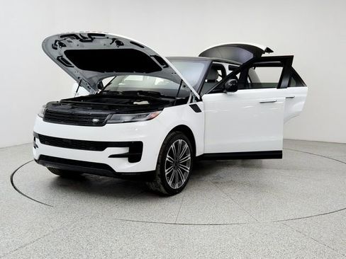 New 2026 Land Rover Range Rover Sport SE image 9