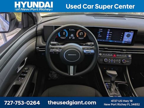 Certified 2025 Hyundai Tucson SE FWD image 15
