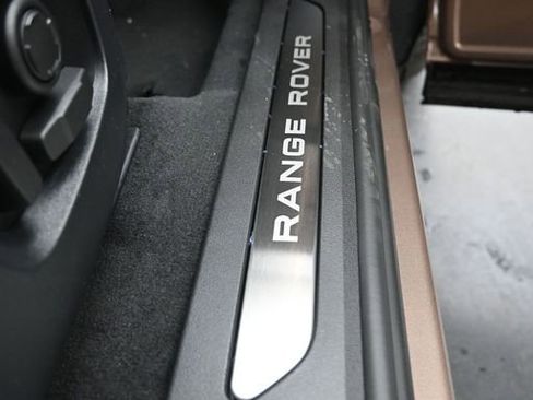 New 2026 Land Rover Range Rover Evoque Dynamic SE AWD/4WD image 12