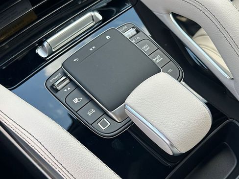 New 2026 Mercedes-Benz GLE 450 4MATIC image 33