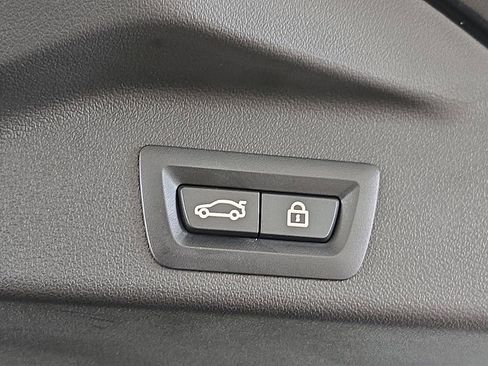 Used 2020 BMW X5 sDrive40i w/ M Sport Package RWD image 31
