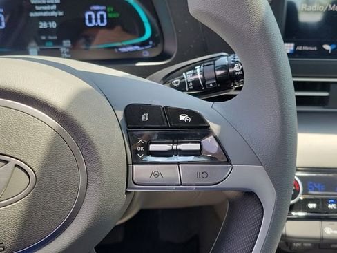 New 2026 Hyundai Elantra Hybrid FWD image 8