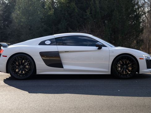 Used 2018 Audi R8 V10 plus image 12