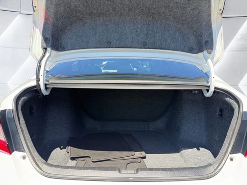 Used 2019 Honda Accord LX image 17