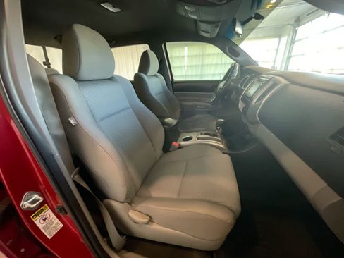 Used 2014 Toyota Tacoma 4x4 Double Cab w/ TRD Sport Package image 24