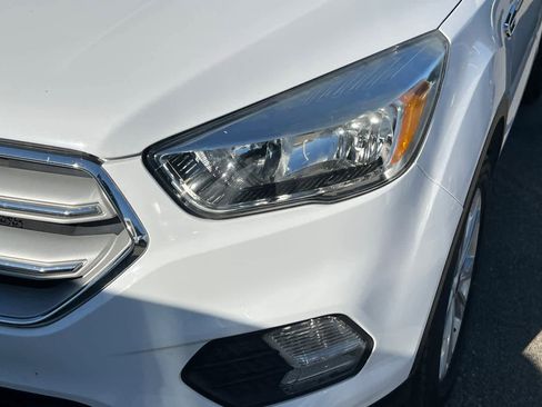 Used 2019 Ford Escape SE FWD image 11