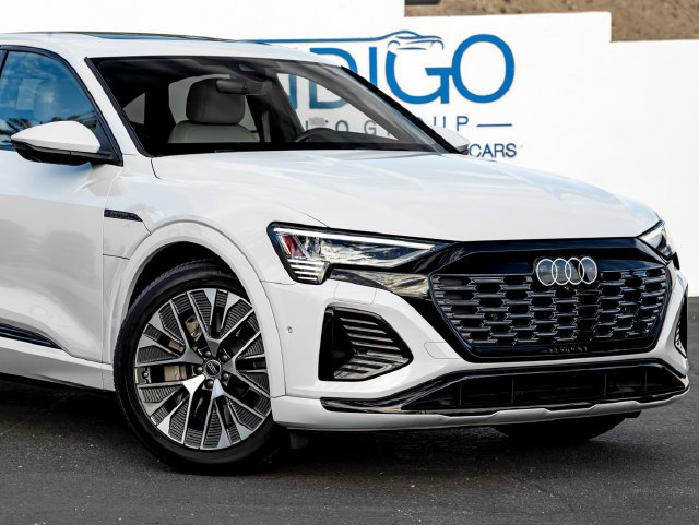Used 2024 Audi Q8 e-tron Prestige w/ Prestige Package AWD/4WD image 5