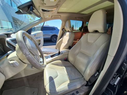 Used 2010 Volvo XC60 T6 AWD/4WD image 1
