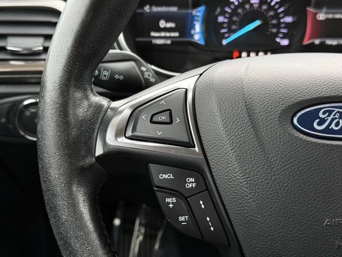 Used 2018 Ford Fusion SE w/ Equipment Group 602A FWD image 28