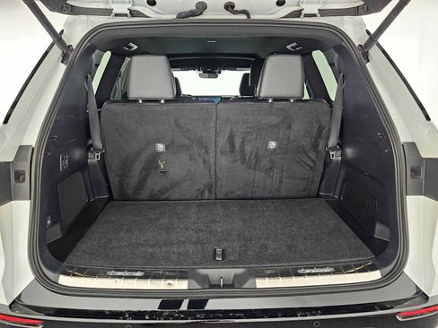 Used 2024 Lexus TX 500h AWD image 15