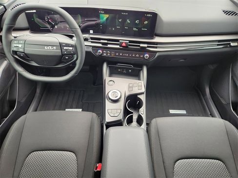 New 2026 Kia Sportage S image 18