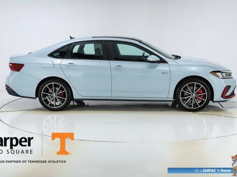 Used 2025 Volkswagen Jetta GLI Autobahn FWD image 47