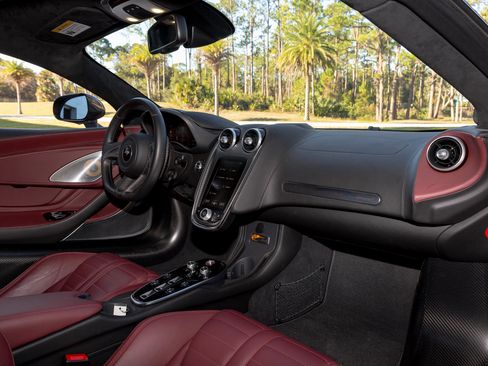 Used 2025 McLaren GTS image 26